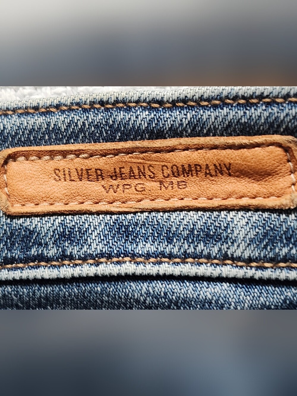 3 / $25 SILVER Jeans Co. "LORETTE" Distressed Blue Denim Skinny Jeans. Size 31. - Picture 13 of 16